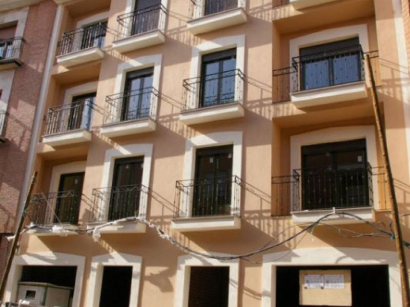 Bloque de viviendas en Calle Darro en Almodovar